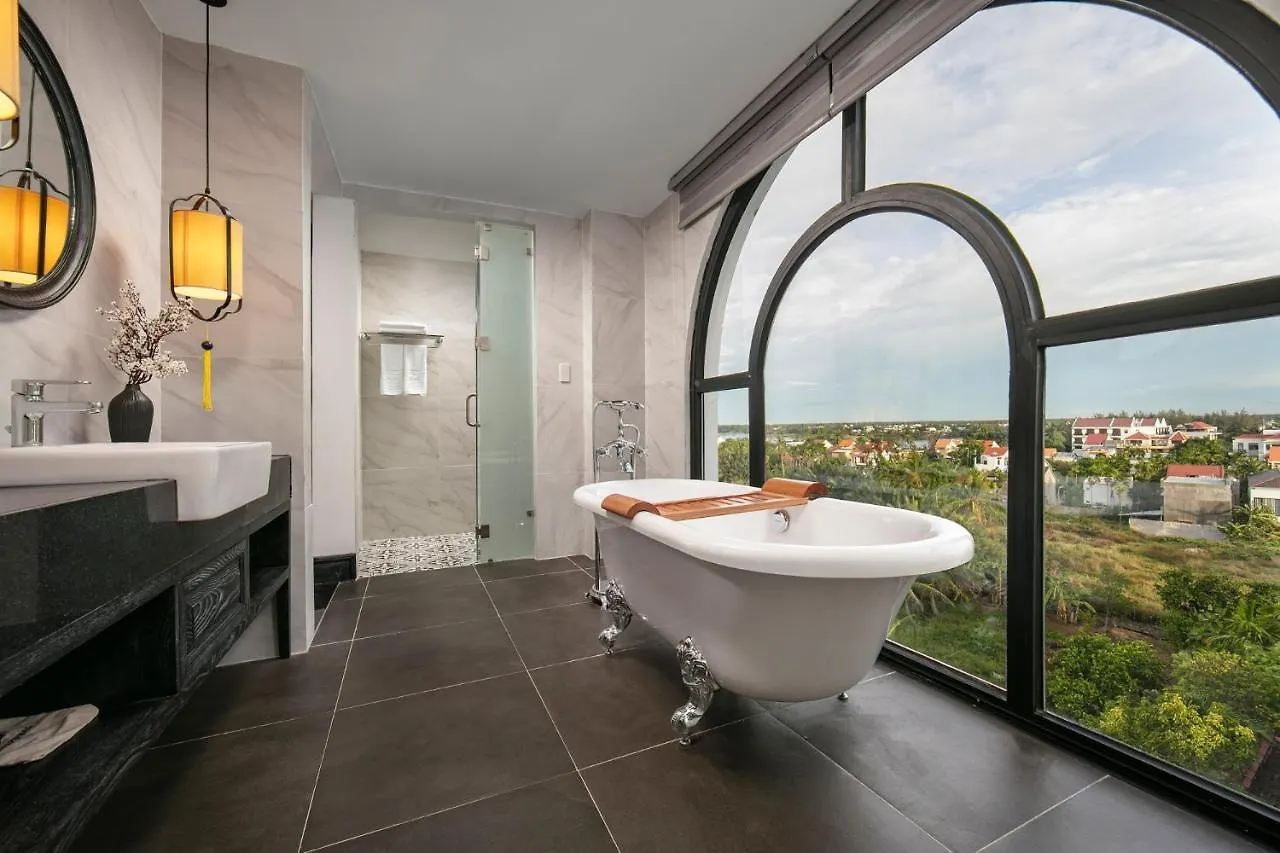 Hotel Shining Riverside Hoi An Boutique & Spa