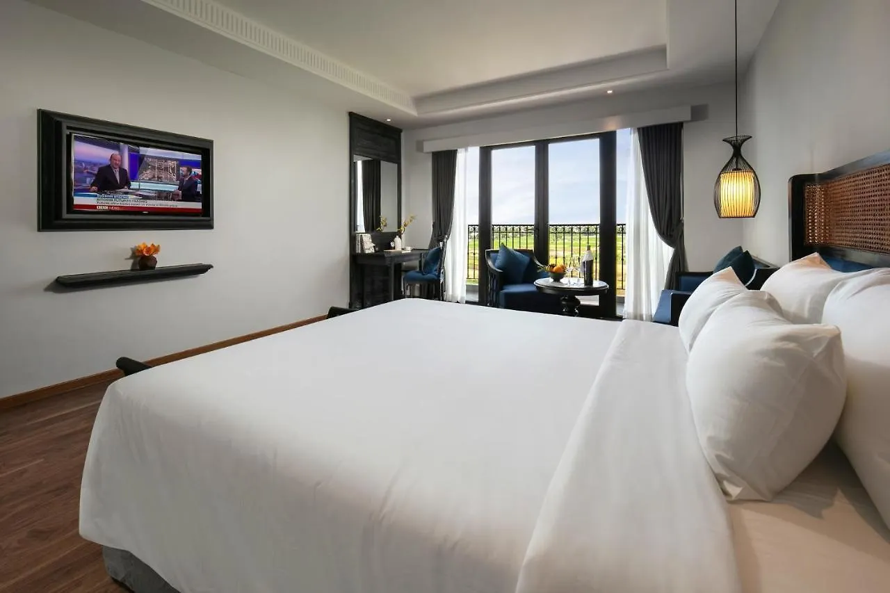 Shining Riverside Hoi An Boutique & Spa Hotel