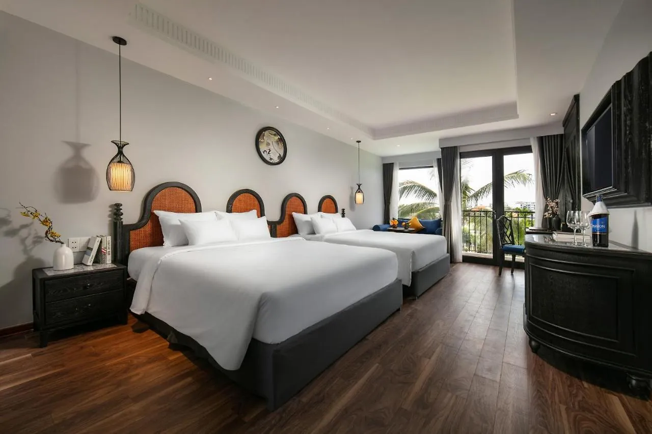 Shining Riverside Hoi An Boutique & Spa Hotel